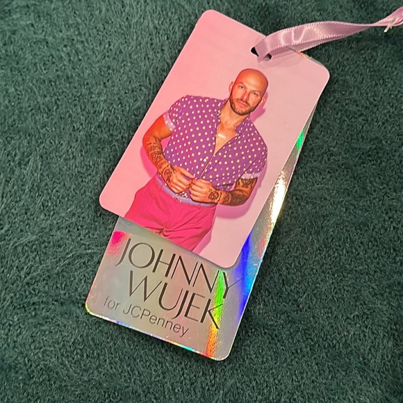 Brand new Johnny Wujek Christmas sweater - Picture 7 of 9